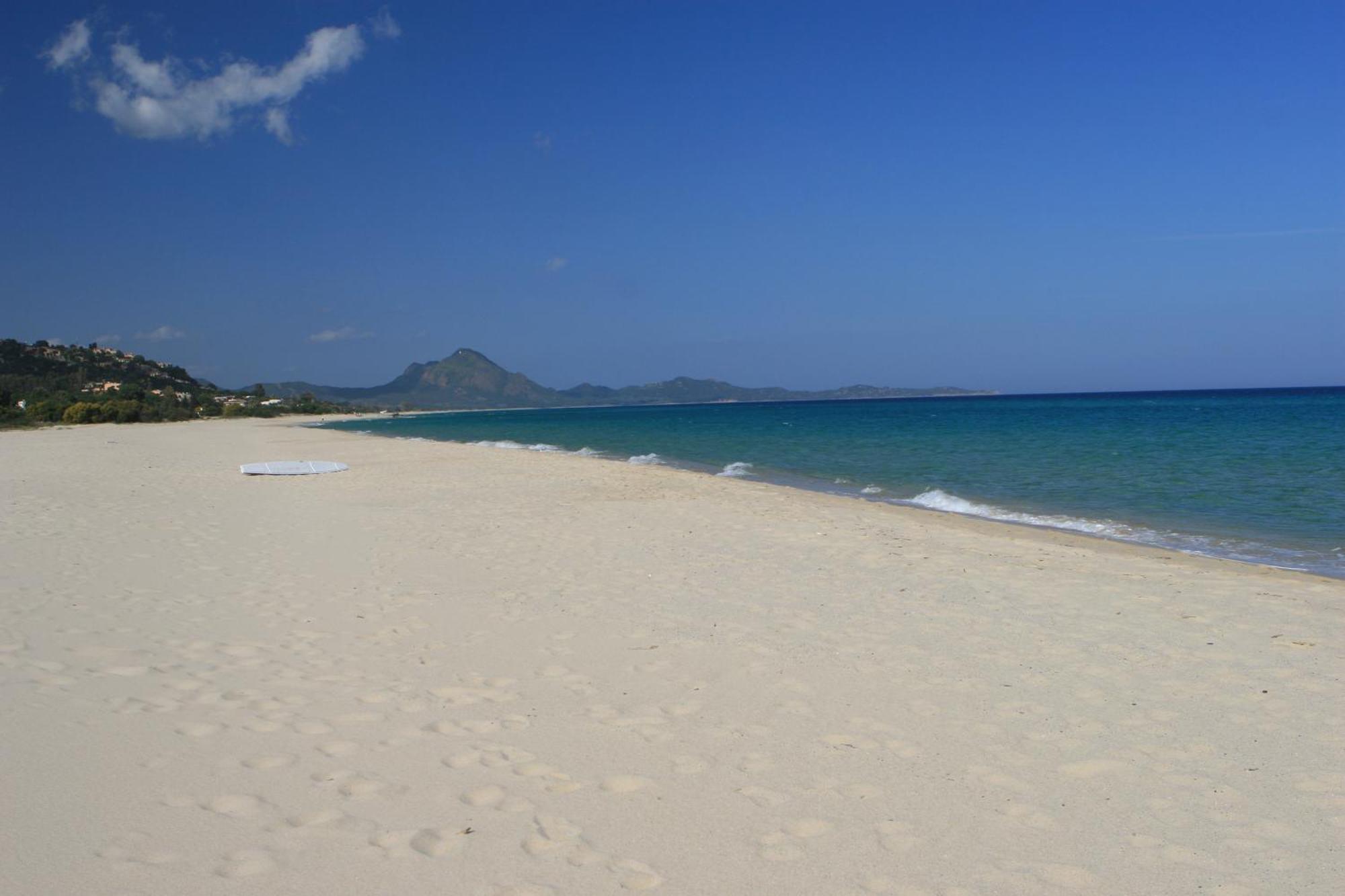 Casa Vacanze Rose E Fiori Sardegna San Vito  Ngoại thất bức ảnh