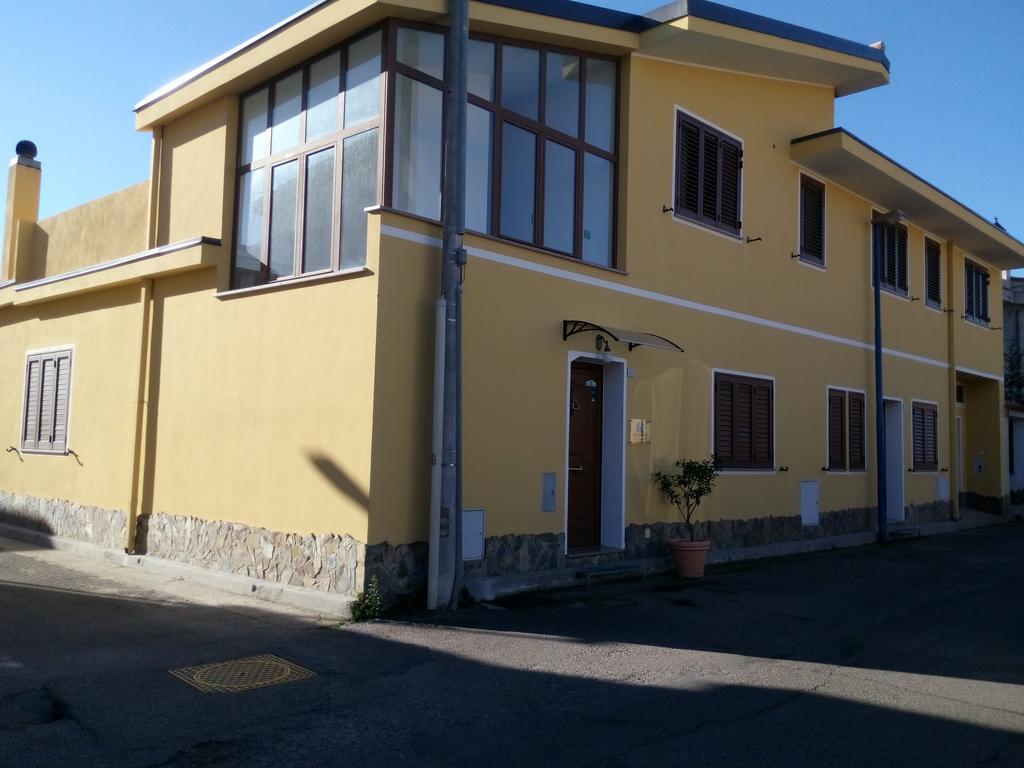 Casa Vacanze Rose E Fiori Sardegna San Vito  Ngoại thất bức ảnh